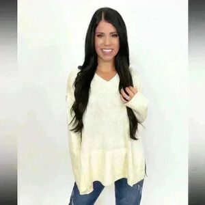 Heyson - super soft lightweight sweater - Size S - NWT - great with leggings